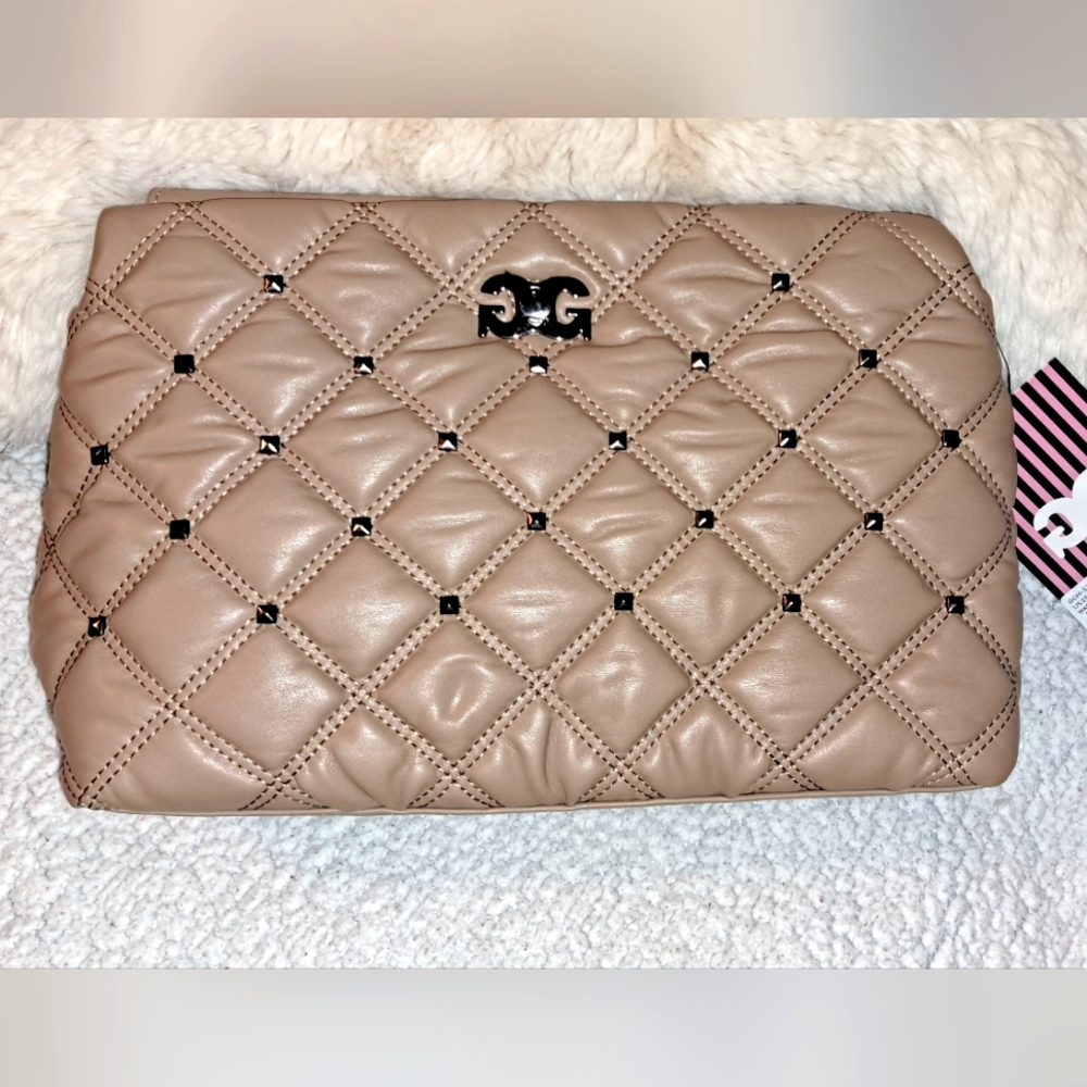 Elegant Tan Quilted Gilda Paris